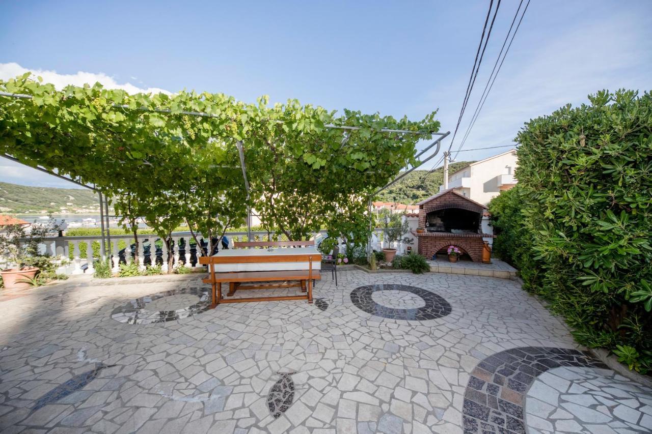 Apartmani Sanjin Tariba Supetarska Draga Zewnętrze zdjęcie