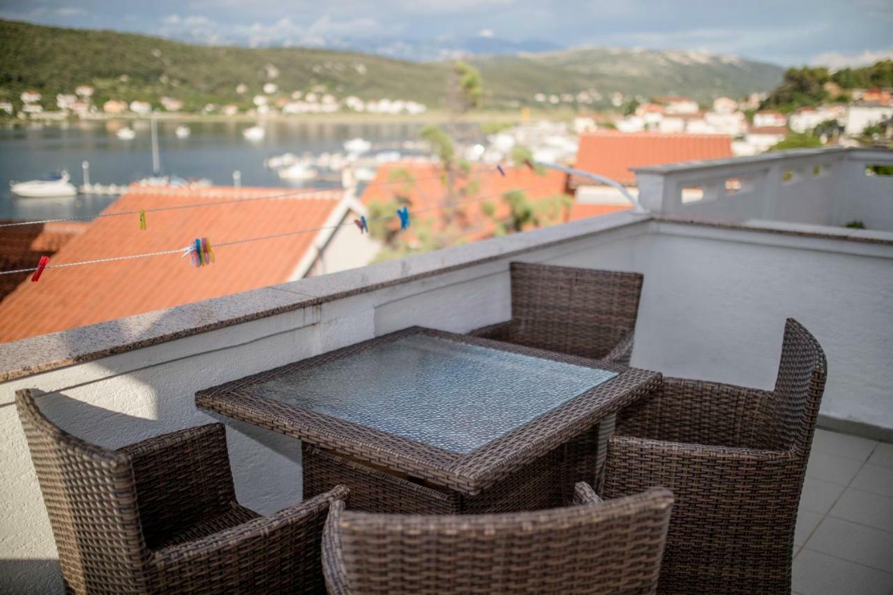 Apartmani Sanjin Tariba Supetarska Draga Zewnętrze zdjęcie